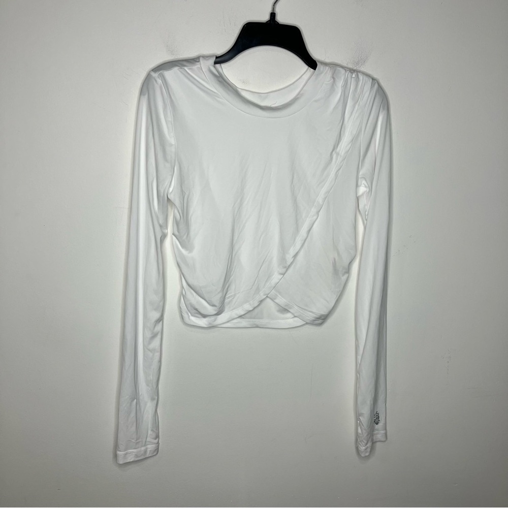 Free people movement Casal cropped long sleeve shirt size medium - Picture 2 of 7